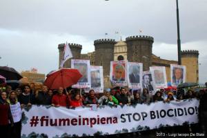 napoli-fiume-piena1